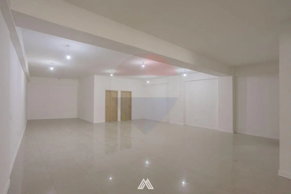 ALQUILER LOCAL COMERCIAL SOBRE 18 DE JULIO, CORDÓN 4