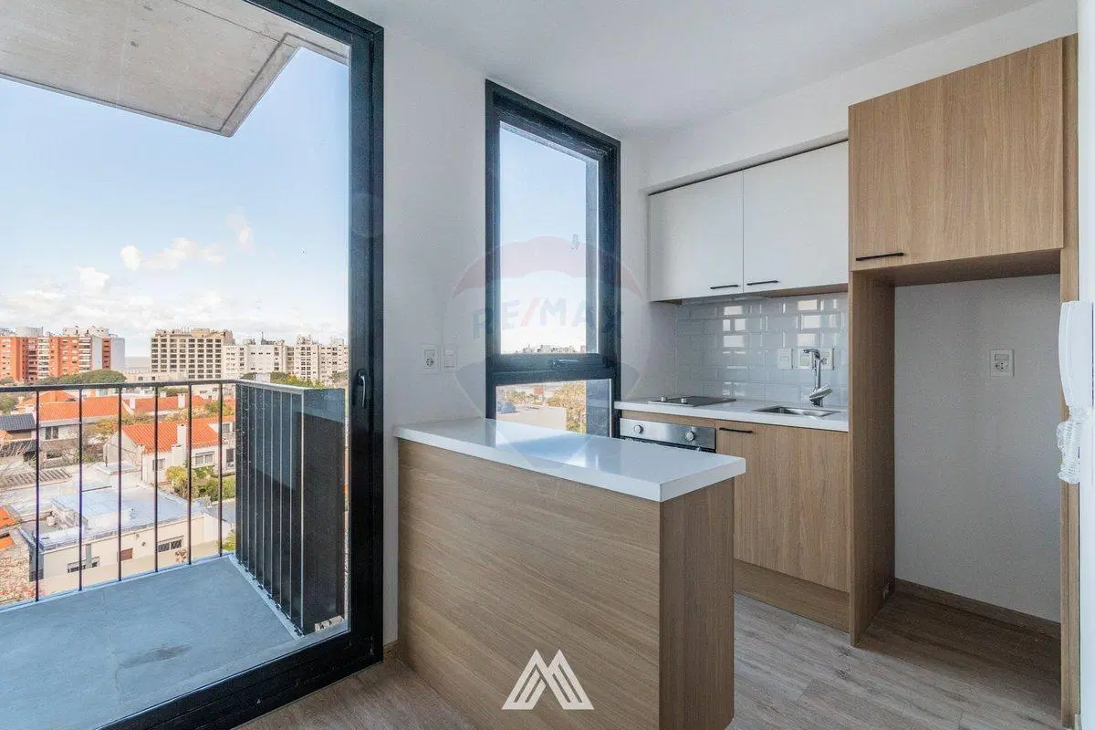 ALQUILER MONOAMBIENTE CON BALCÓN POCITOS NUEVO 4
