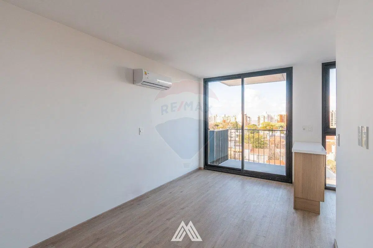 ALQUILER MONOAMBIENTE CON BALCÓN POCITOS NUEVO 3
