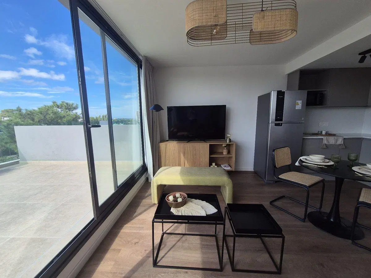 ALQUILER PENTHOUSE PARQUE MIRAMAR MUEBLES YCOCHERA 3