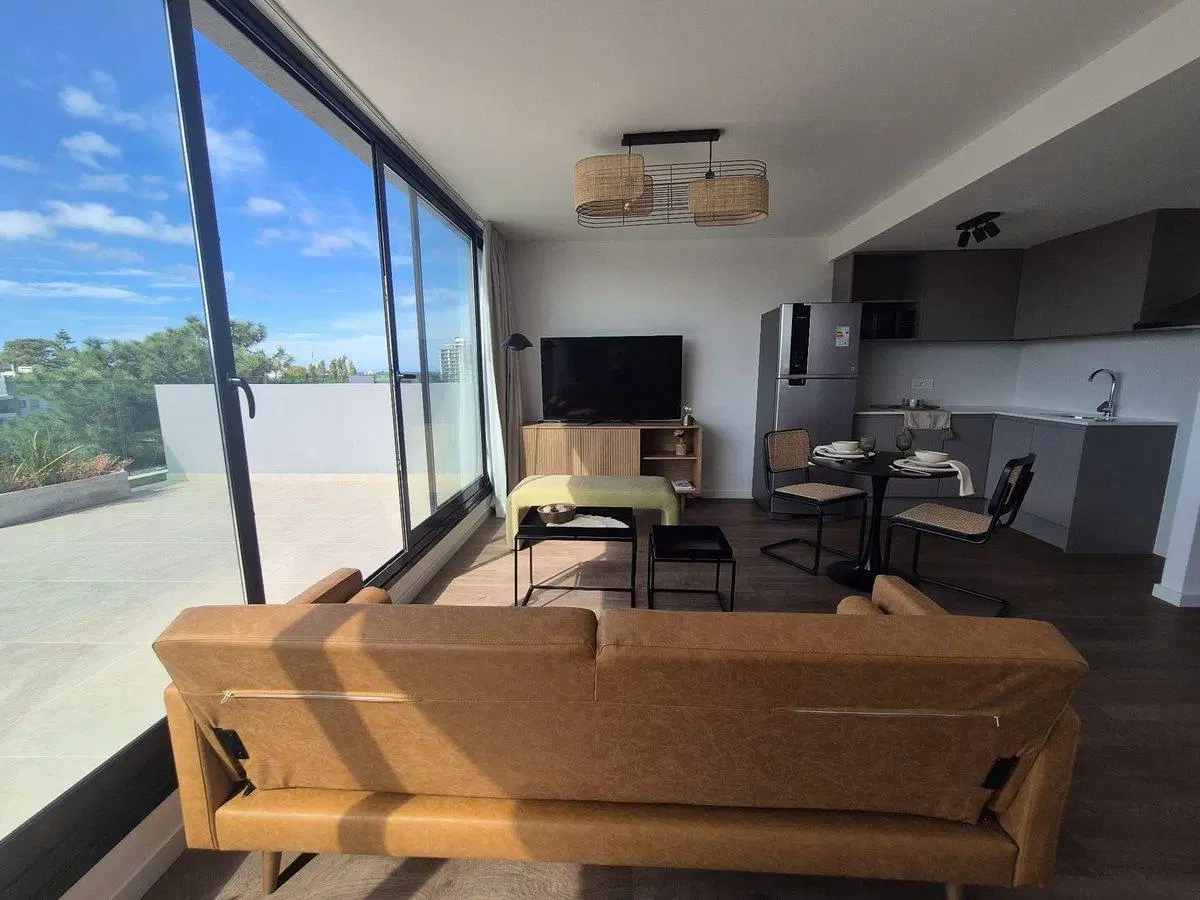 ALQUILER PENTHOUSE PARQUE MIRAMAR MUEBLES YCOCHERA 4
