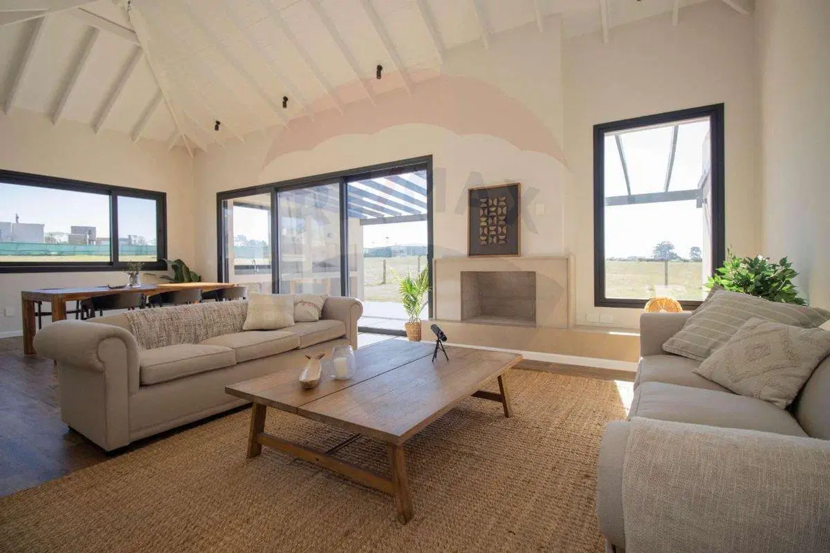 VENTA CASA A ESTRENAR EN LA TAHONA 3 DORMITORIOS 5