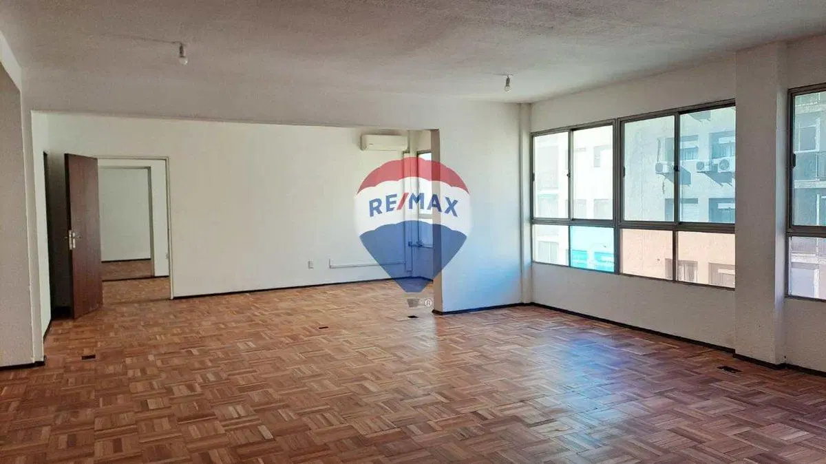 Amplia oficina en piso 10, ideal empresa, cowork 2