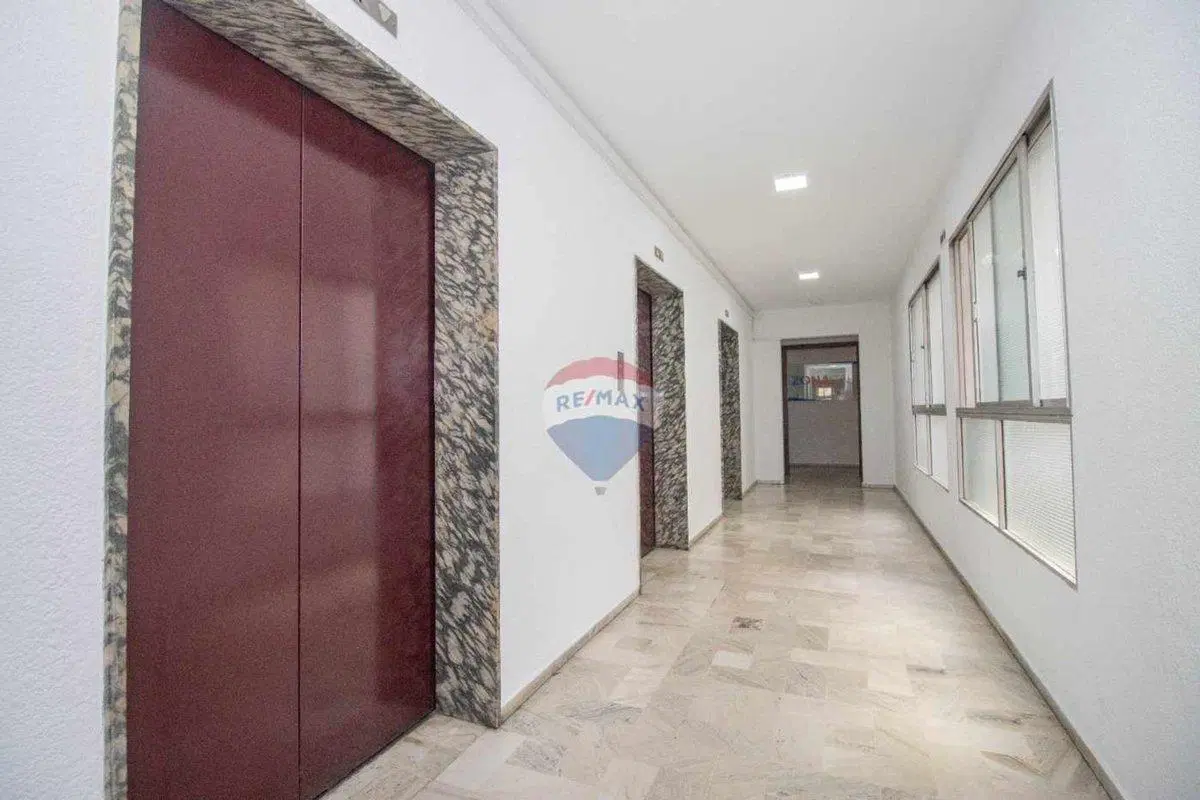 VENTA DE OFICINAS CON RENTA EN EL CENTRO PISO 10 4