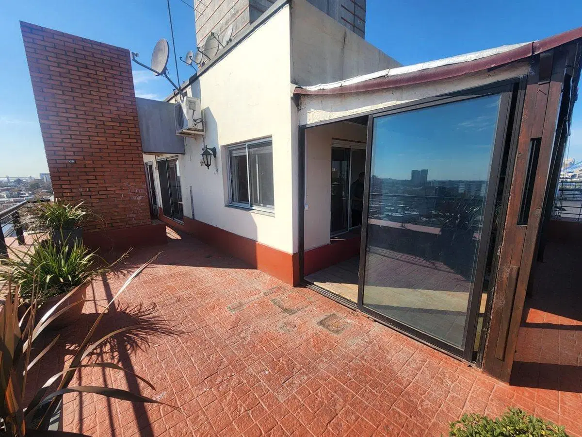 VENTA CON RENTA LA BLANQUEDA, PENTHOUSE , 1 DORMIT 2