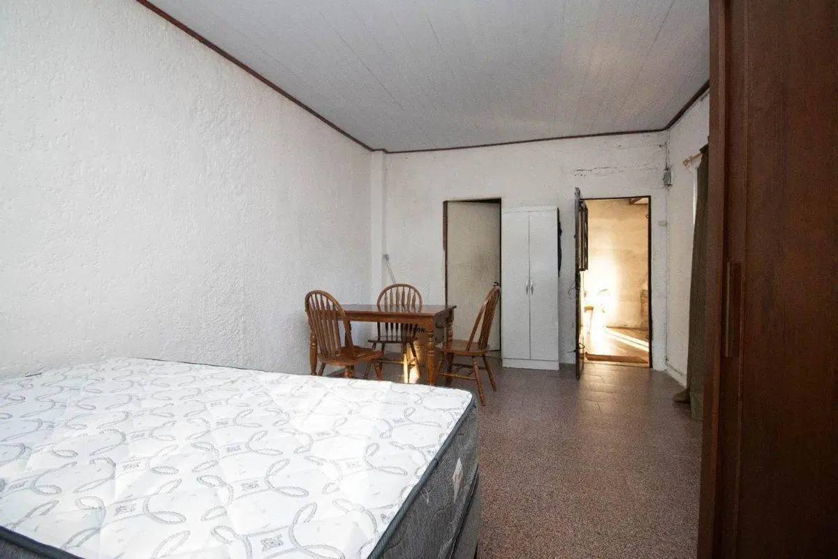 Vendo  casa en Perez Castellanos 3