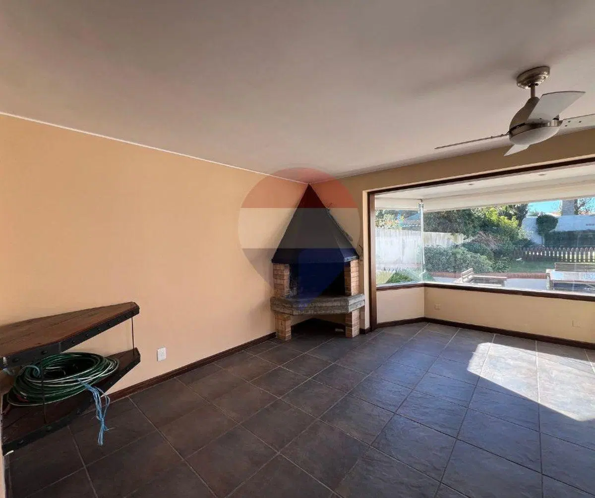 VENTA CASA CARRASCO  4 DORM, SERV BARB Y PISCINA 2