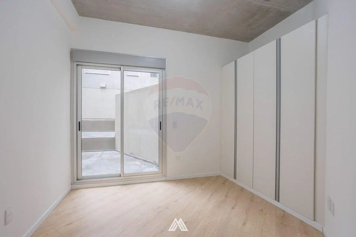 VENTA CON RENTA- 3 DORMITORIOS 2BAÑOS- PISCINA- 4