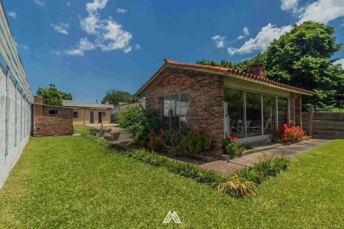 VENTA CASA 3 DORM SAYAGO CON BARBACOA Y GRAN FONDO 4