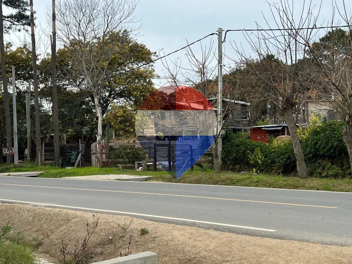 VENTA DE TERRENO CON MEJORAS EN MARINDIA 2