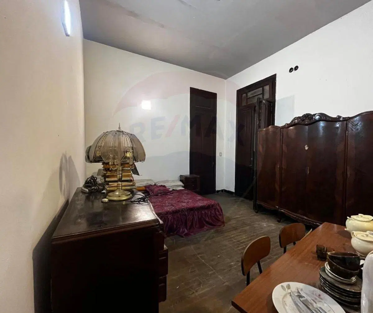 CASA A RECICLAR EN CORDON 5