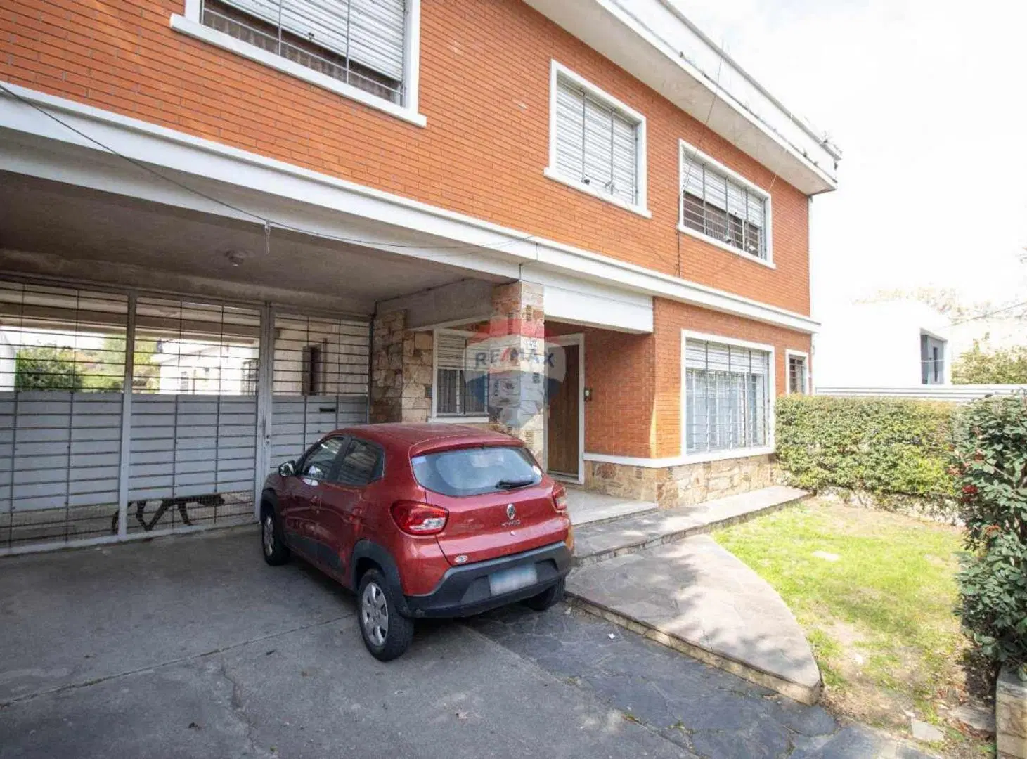 Venta gran casa en Buceo + 2 apartamentos. 2