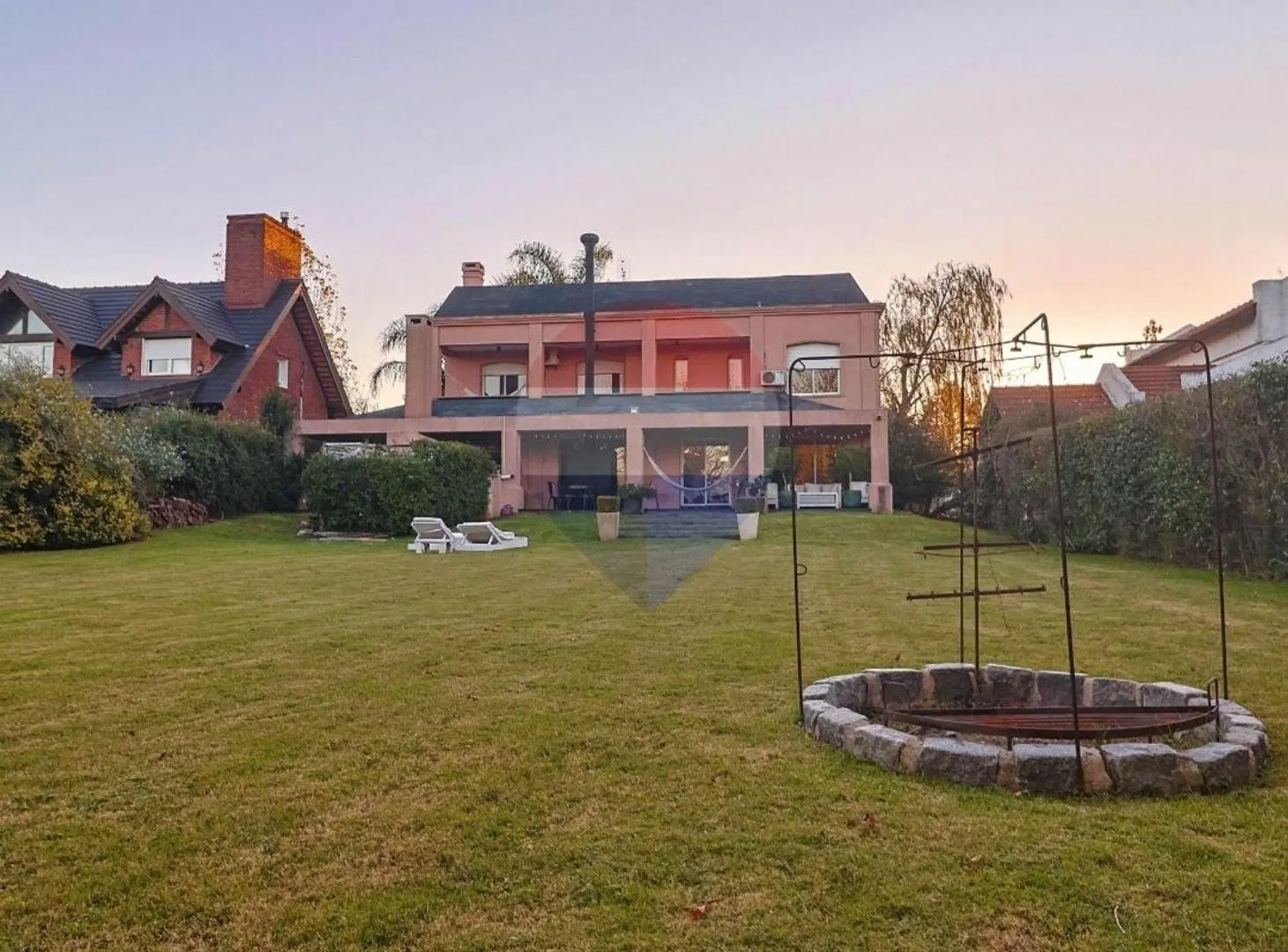 VENTA CASA LOMAS DE LA TAHONA 3 DORM SERV Y ESCRI 4