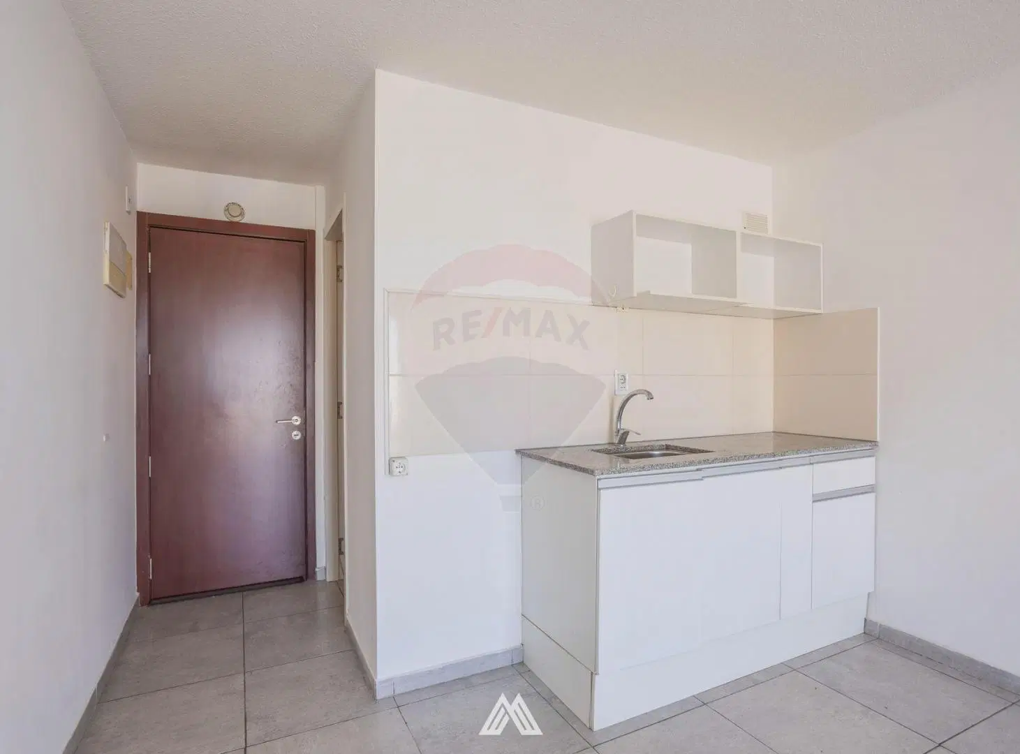 VENTA MONOAMBIENTE C/BALCON Y GARAJE LA BLANQUEADA 4