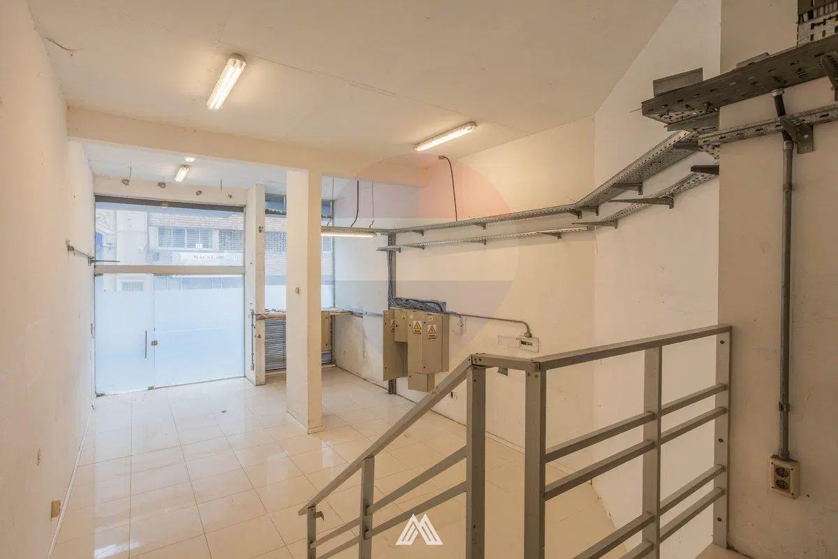 VENTA LOCAL COMERCIAL Y DEP. DOBLE ACCESO CORDON 4