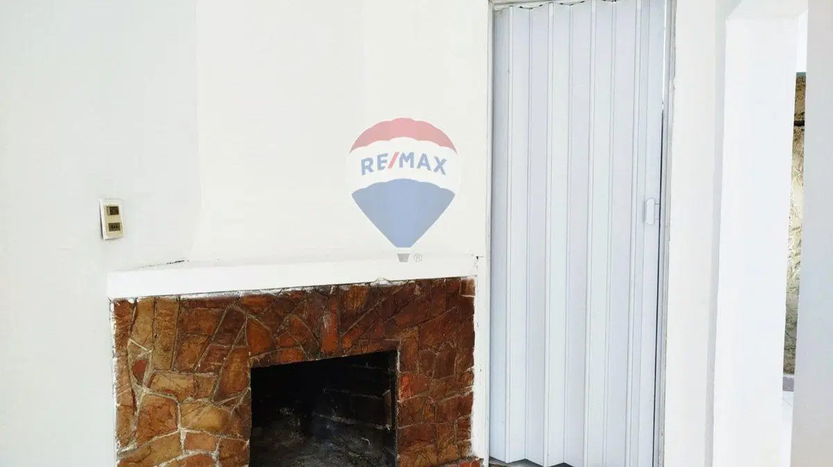 VENTA CASA + APTO CON RENTA EN FLOR DE MAROÑAS 2