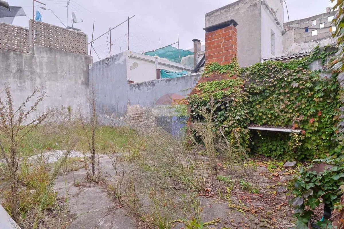 VENTA CASA A RECICLAR LA COMERCIAL 2