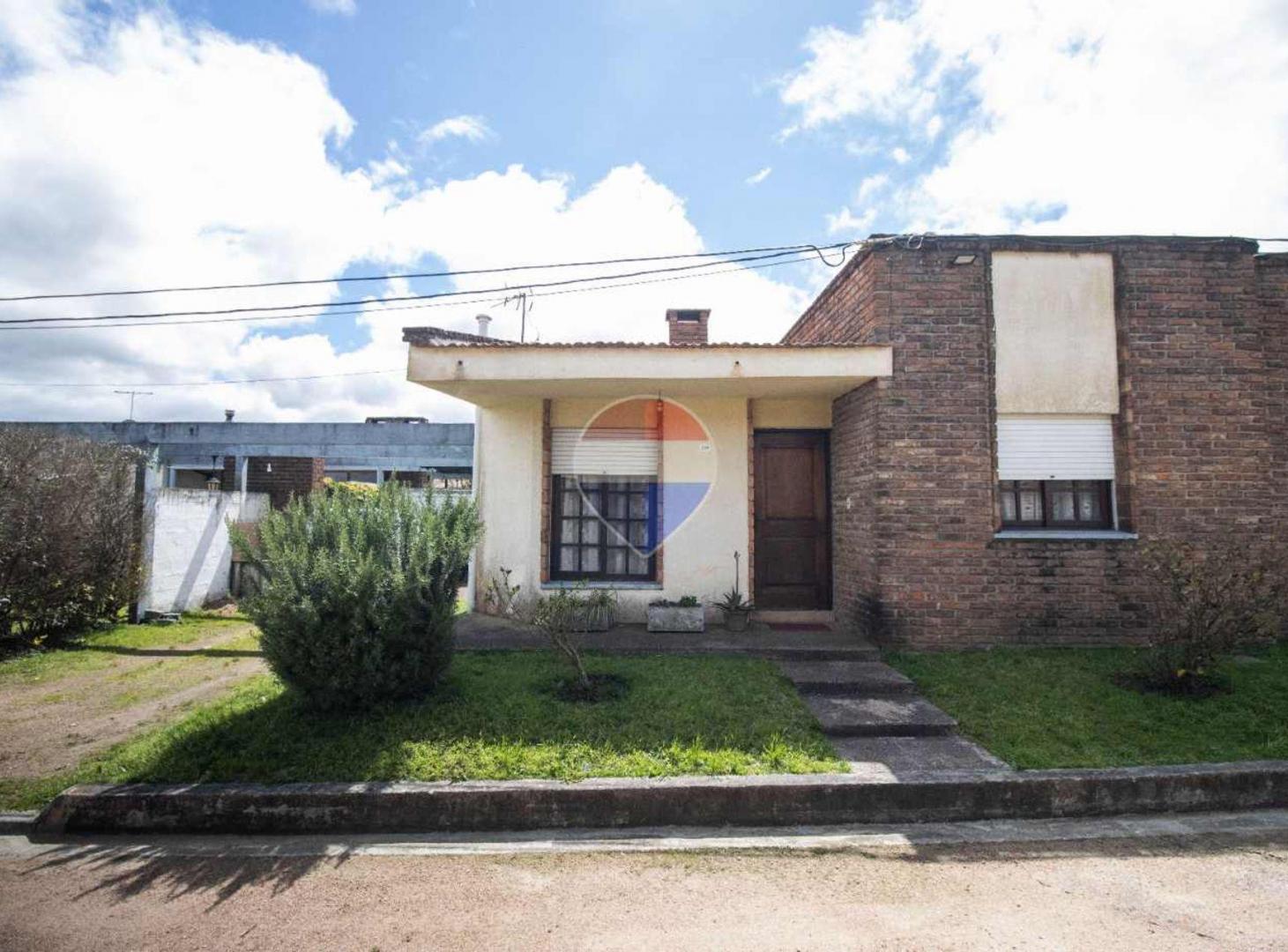 Foto de VENTA CASA 2 DORM. EN COMPLEJO, LAGOMAR NORTE, imagen 2