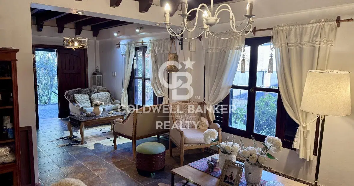 Casa en venta La Almudena 5