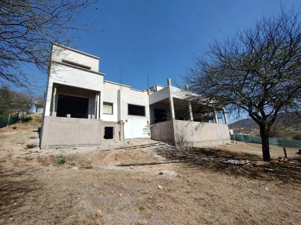 Oportunidad de inversion Casa a terminar  Barrio Las cañadas 4