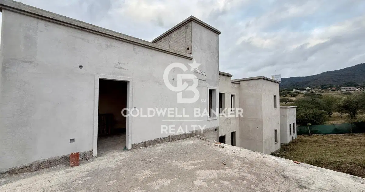 Oportunidad de inversion Casa a terminar  Barrio Las cañadas 3