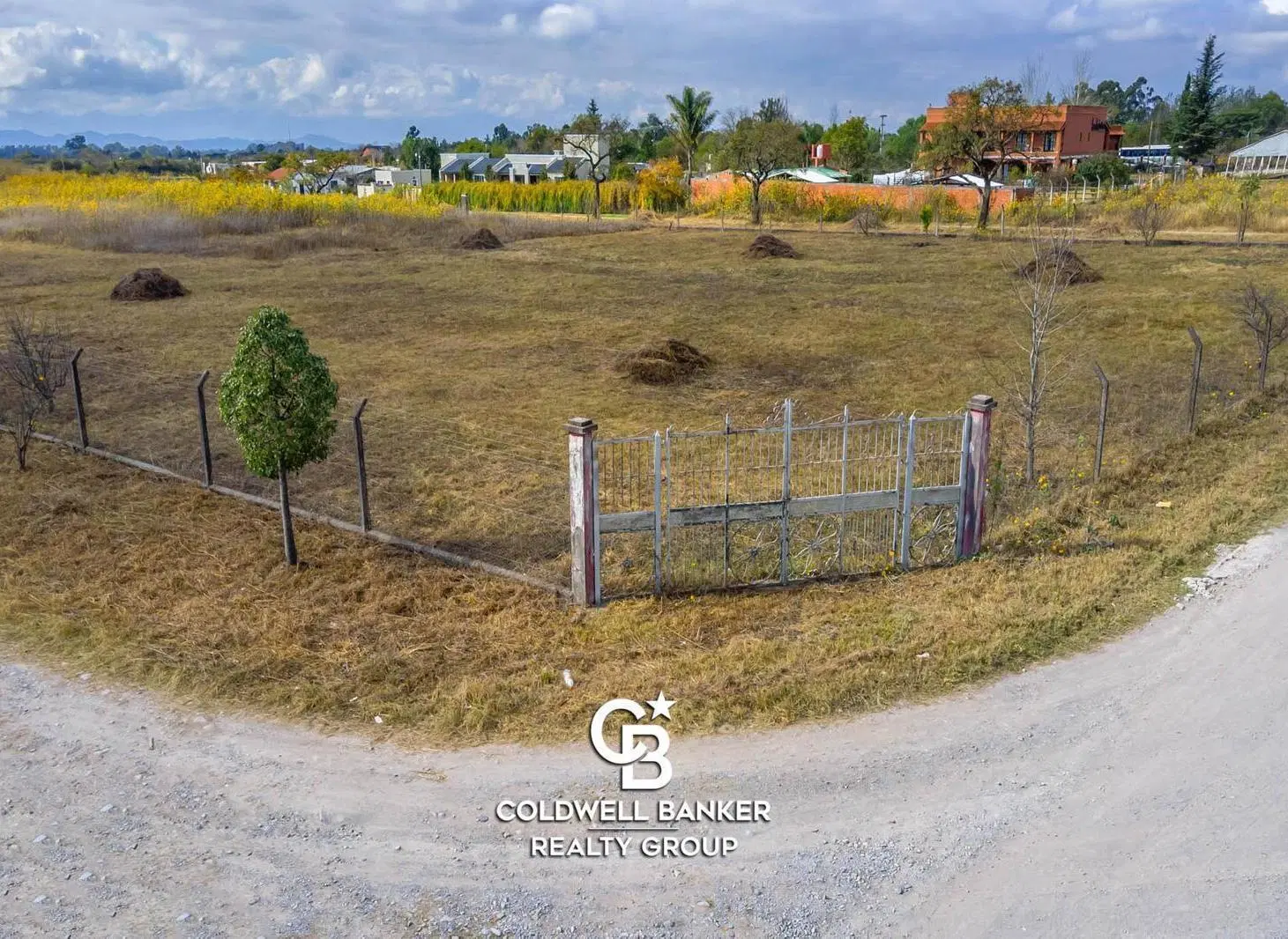 Terreno en alquiler ubicado sobre Ruta 51 altura Dique Las Lomitas 4