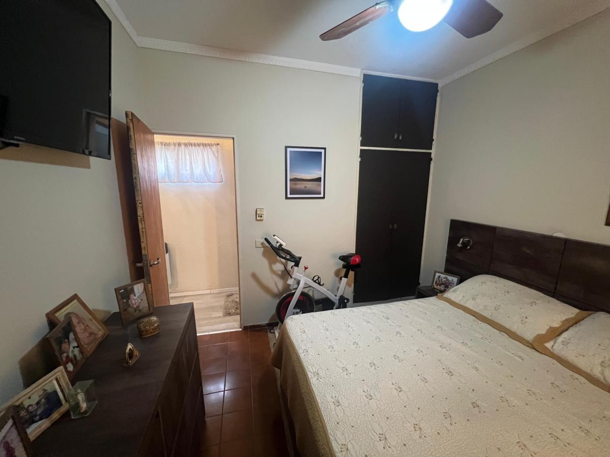 Venta Casa + Dpto + Local Bº Talleres Oeste 3