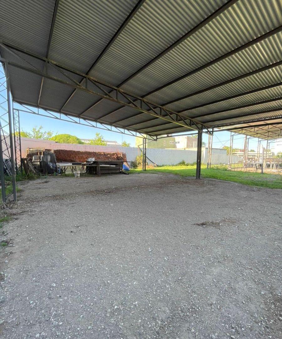 Foto de VENTA LOTE Y 2 TINGLADOS- Colonia Tirolesa al límite con Villa Retiro, imagen 1