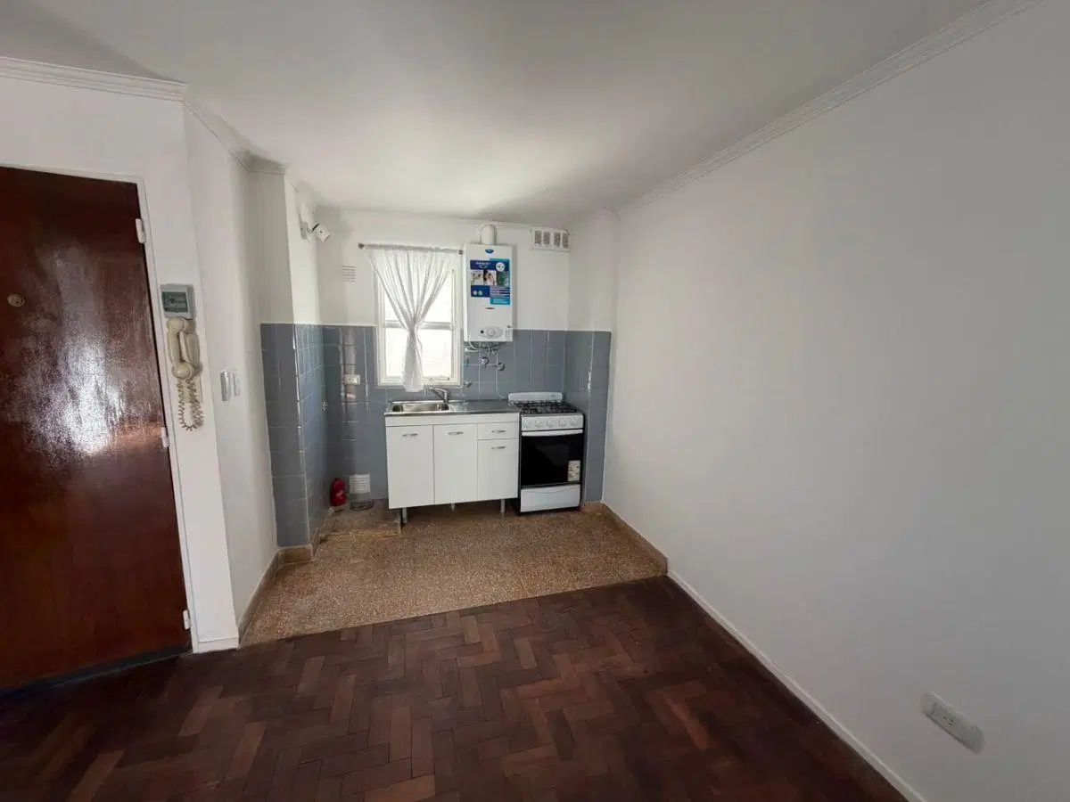 DEPARTAMENTO EN ALQUILER- 1 dorm. / Bº Centro 5