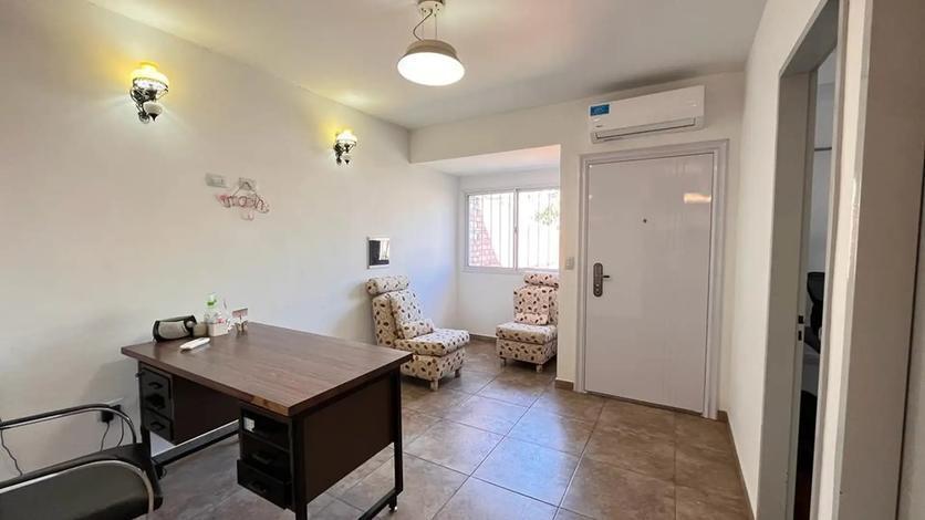 Casa a tres cuadras de Av. Mitre