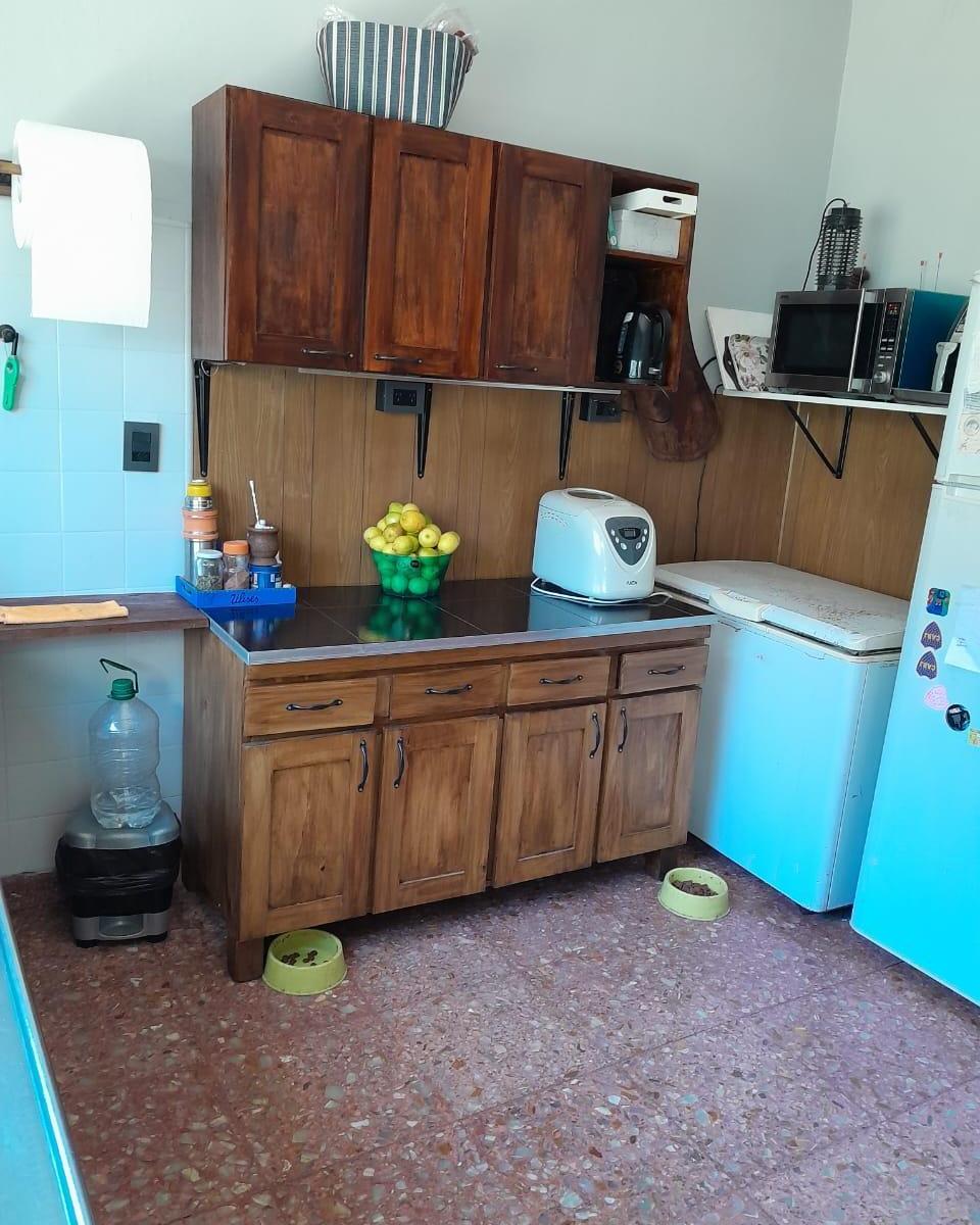 VENTA. CASA 3 AMB: PATIO, PARRILLA, TERRAZA, COCHERA Y GALPON. APTO CREDITO!