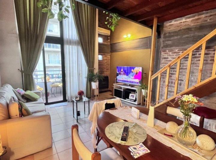 VENTA. ESPECTACULAR DEPTO. 2 AMB EN DUPLEX. IMPECABLE!