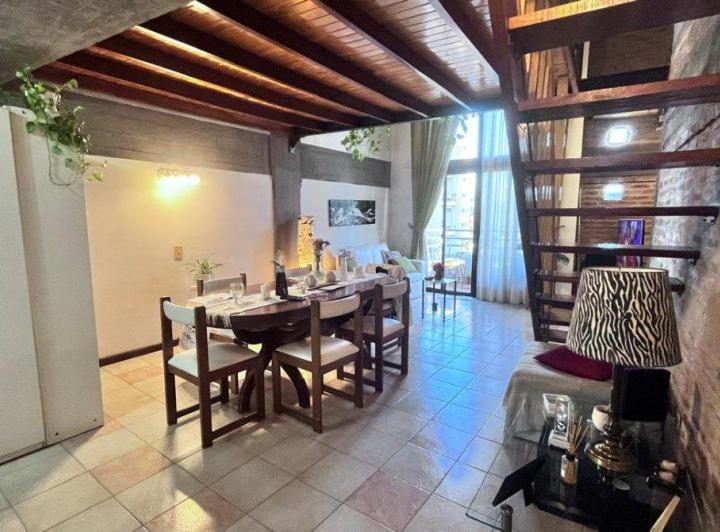 VENTA. ESPECTACULAR DEPTO. 2 AMB EN DUPLEX. IMPECABLE!