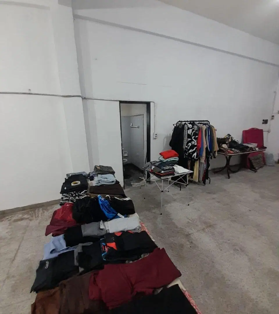 ALQUILER. AMPLIO LOCAL APTO VARIOS DESTINOS A PASOS DE AAV. EV PERON 2