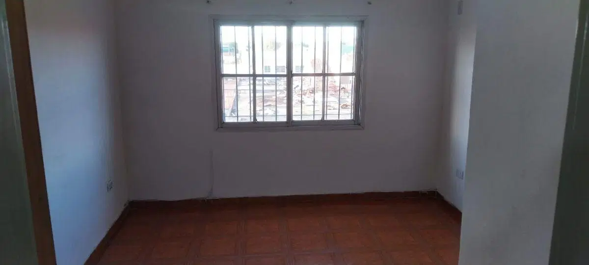 ALQUILER. PH DE 2 AMB EN DUPLEX, PRIMER PISO POR ESCALERA S/AV. 9 DE JULIO 4