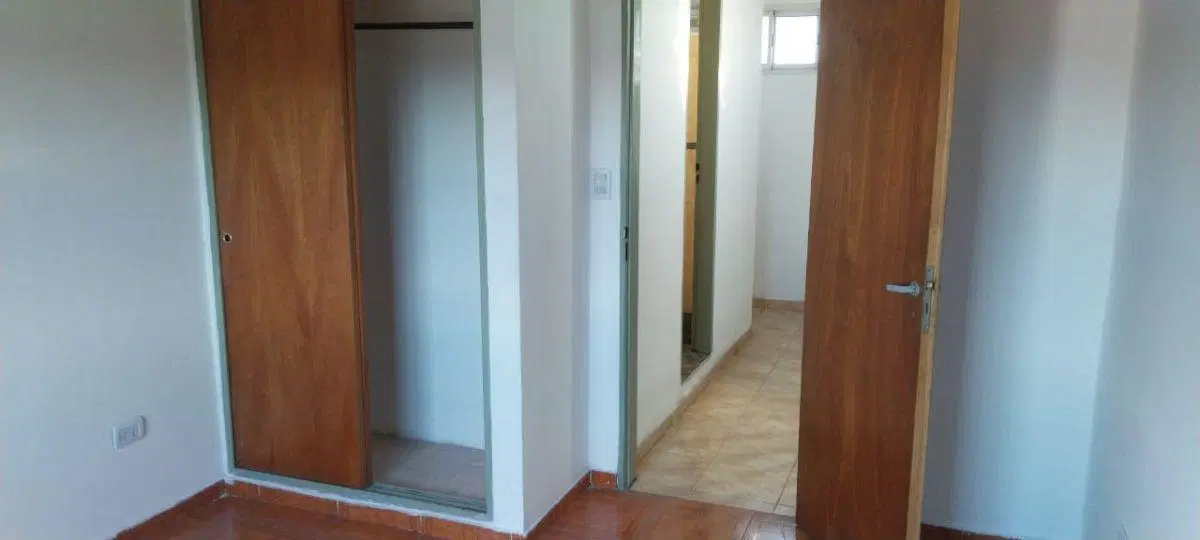 ALQUILER. PH DE 2 AMB EN DUPLEX, PRIMER PISO POR ESCALERA S/AV. 9 DE JULIO 3