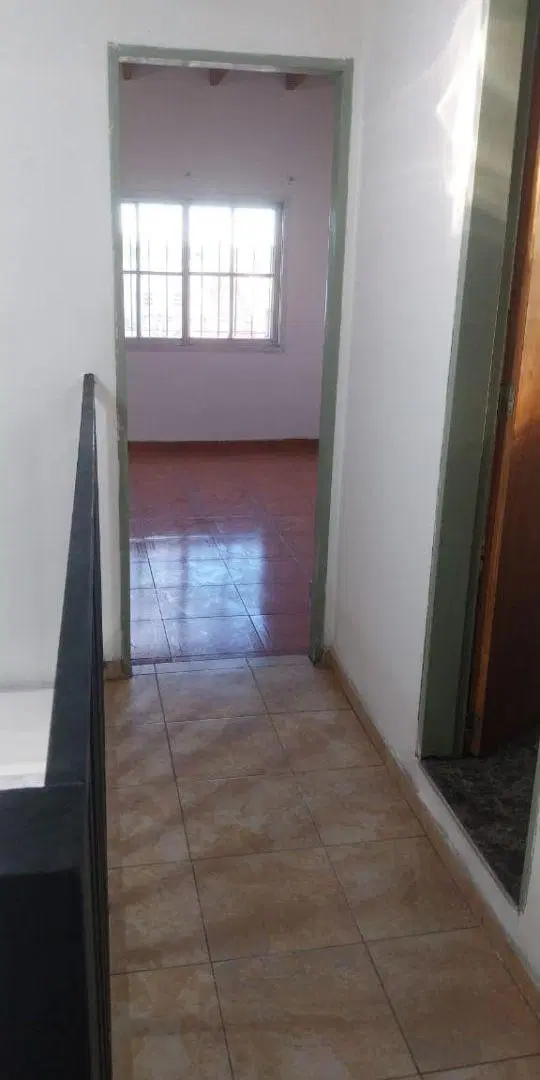 ALQUILER. PH DE 2 AMB EN DUPLEX, PRIMER PISO POR ESCALERA S/AV. 9 DE JULIO 1
