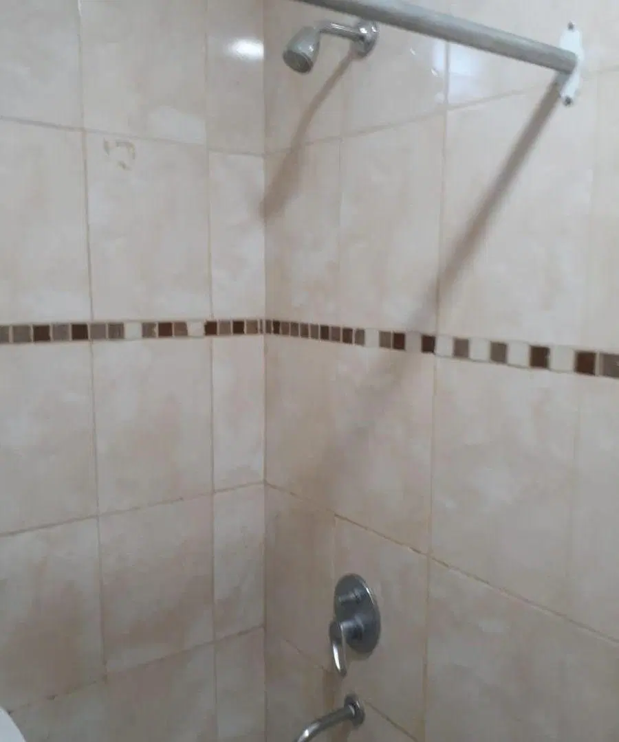 ALQUILER. PH DE 2 AMB EN 1° PISO X ESCALERA S/ AVENIDA. S/EXPENSAS 4