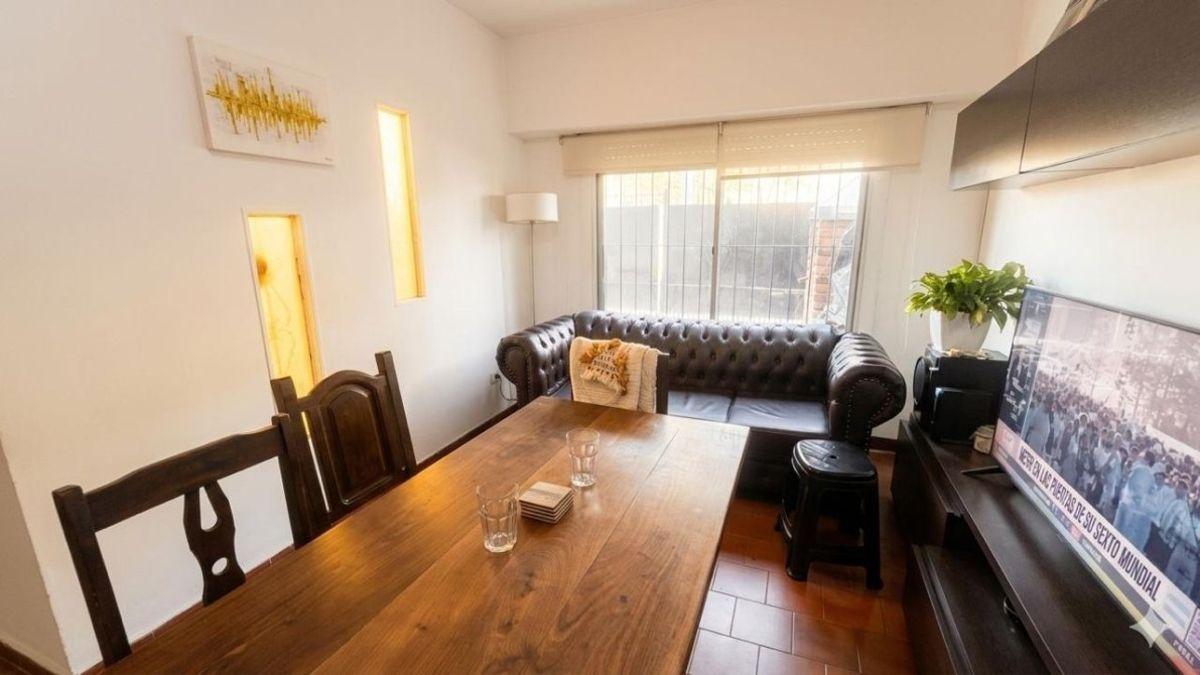 Foto de VENTA. APTO CREDITO. HERMOSO DUPLEX 4 AMB CON COCHERA Y PATIO, imagen 2