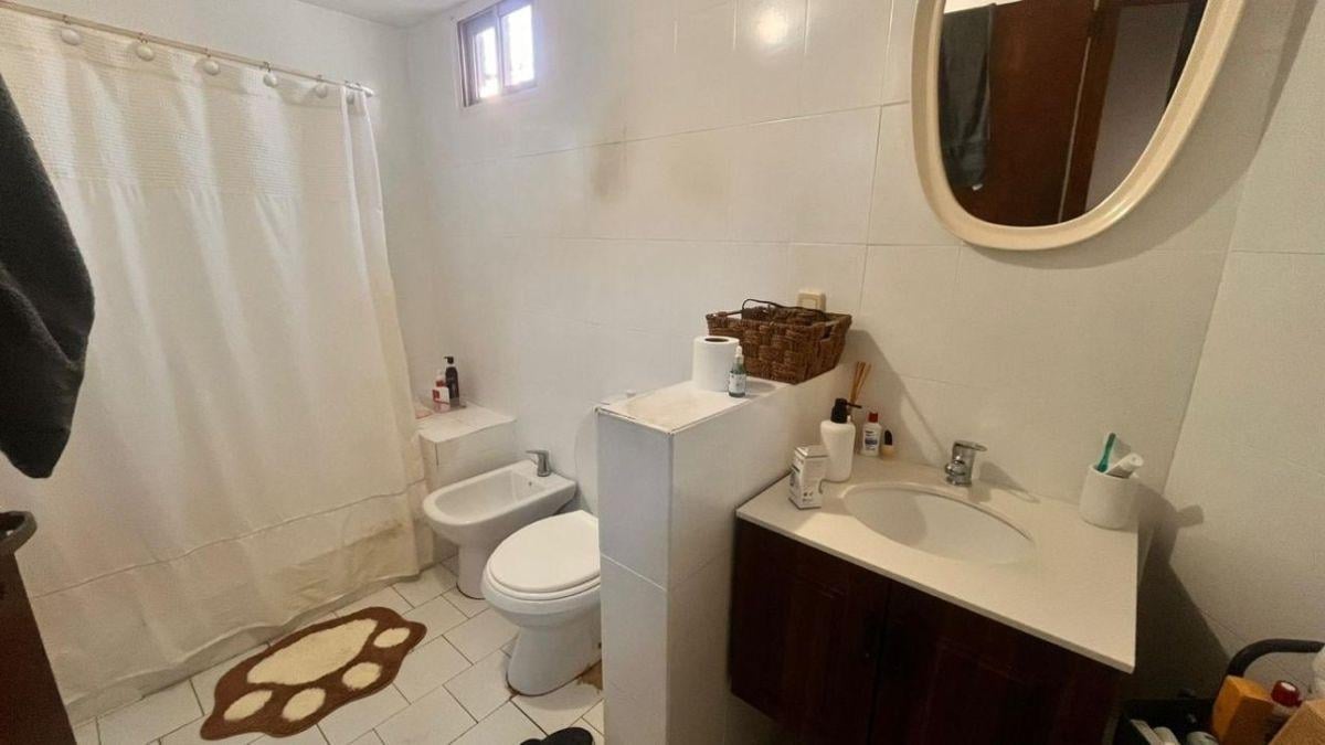Foto de VENTA. APTO CREDITO. HERMOSO DUPLEX 4 AMB CON COCHERA Y PATIO, imagen 4