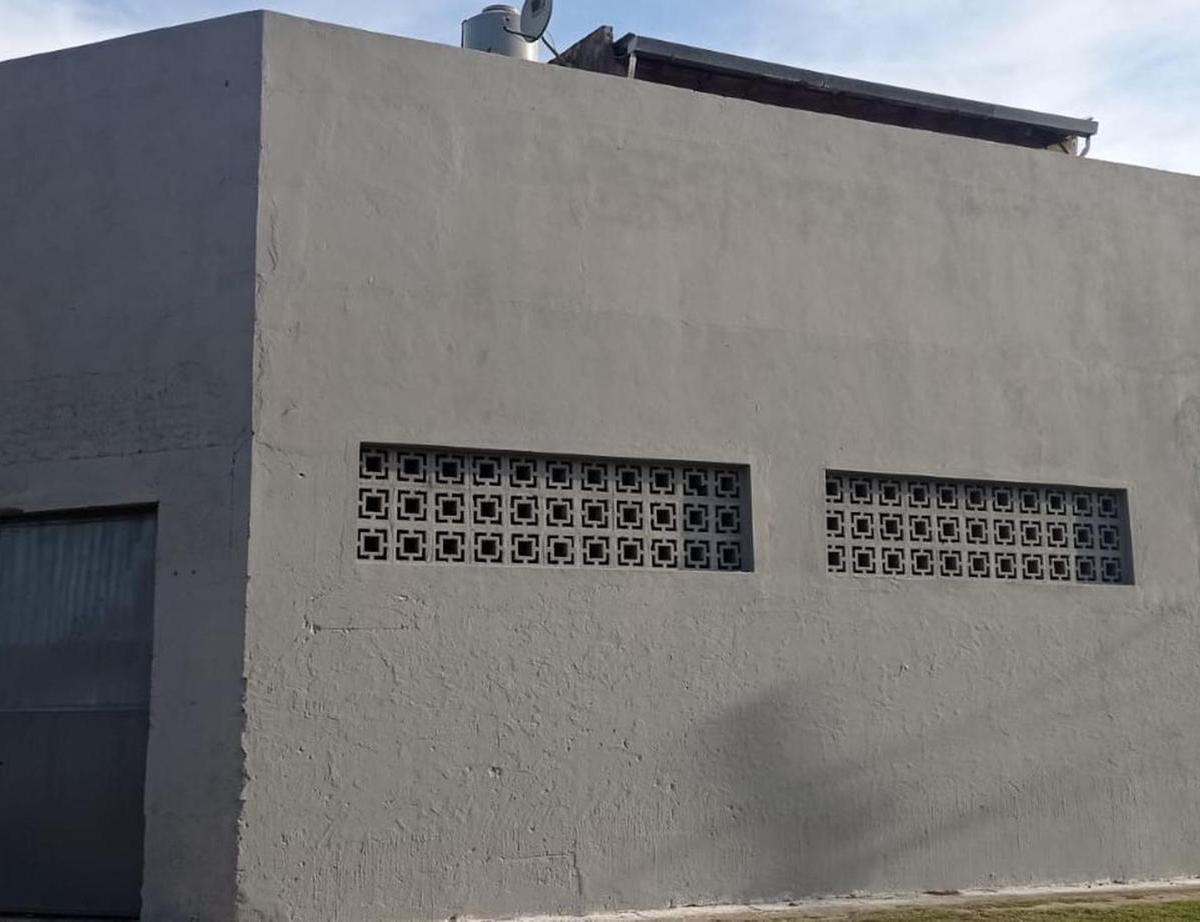 Galpón en Esquina - Caseros 3