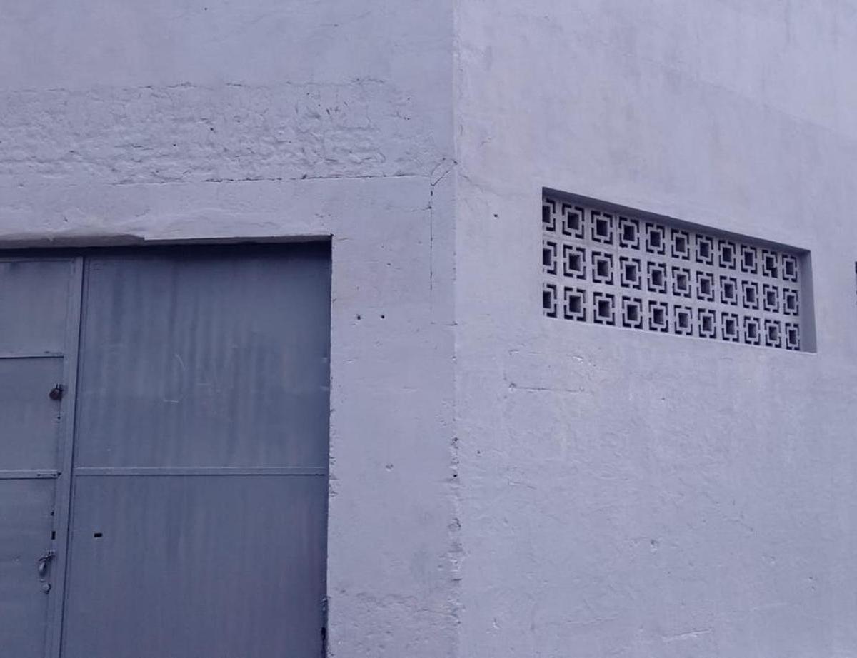 Galpón en Esquina - Caseros 4