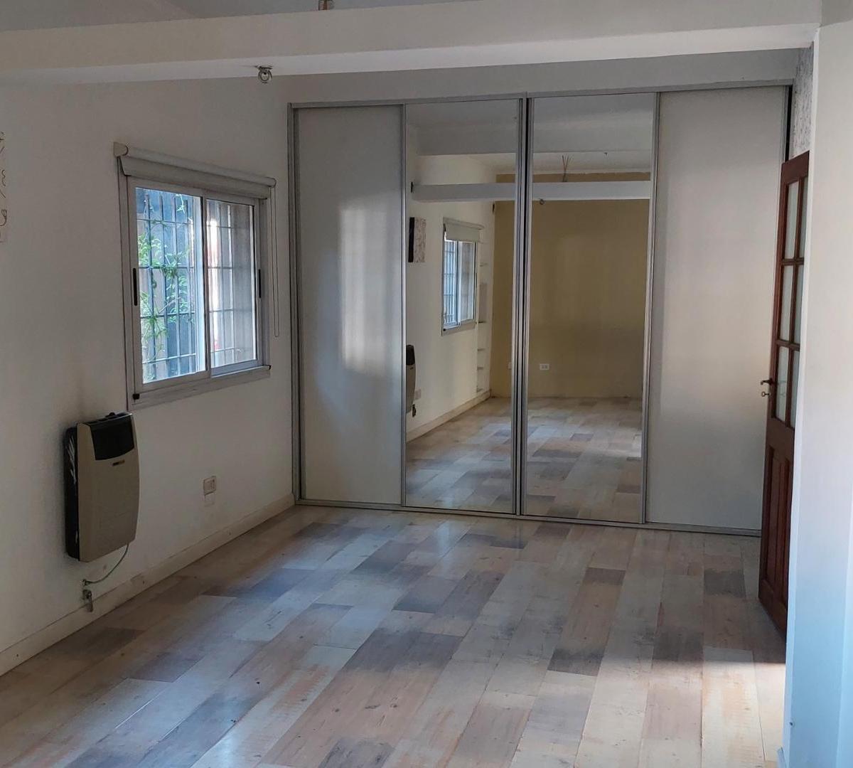 Amplia y cómoda casa con piscina