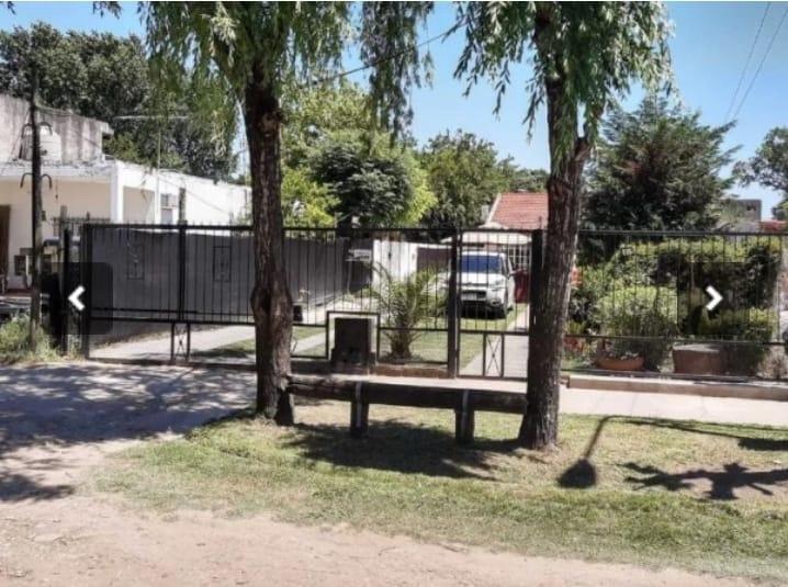 Casa 5 ambientes en venta, González Catán