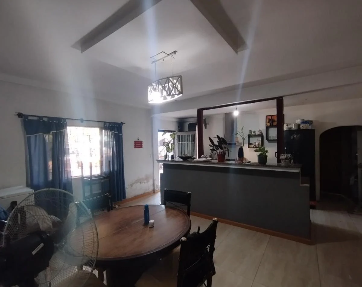 Foto de CASA 5 AMB. EN VIRREY DEL PINO, imagen 4