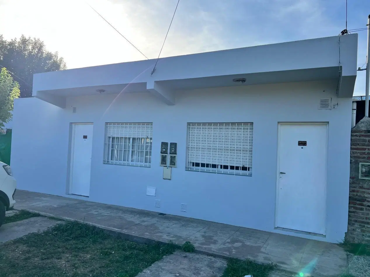 VENTA CASA CON LOCAL - GONZALEZ CATAN 1