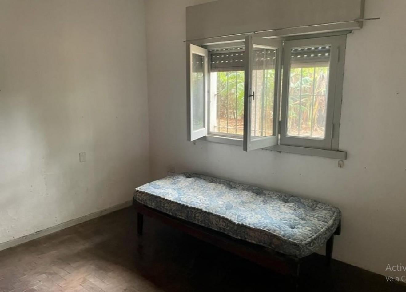 Foto de CASA EN VENTA 4 AMBIENTES - CENTRO DE GONZALEZ CATAN, imagen 4