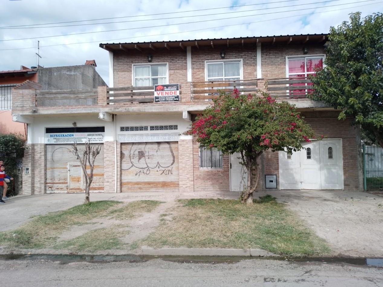 Foto de Casa 4 ambientes y 4 Locales, Gonzalez Catan., imagen 1