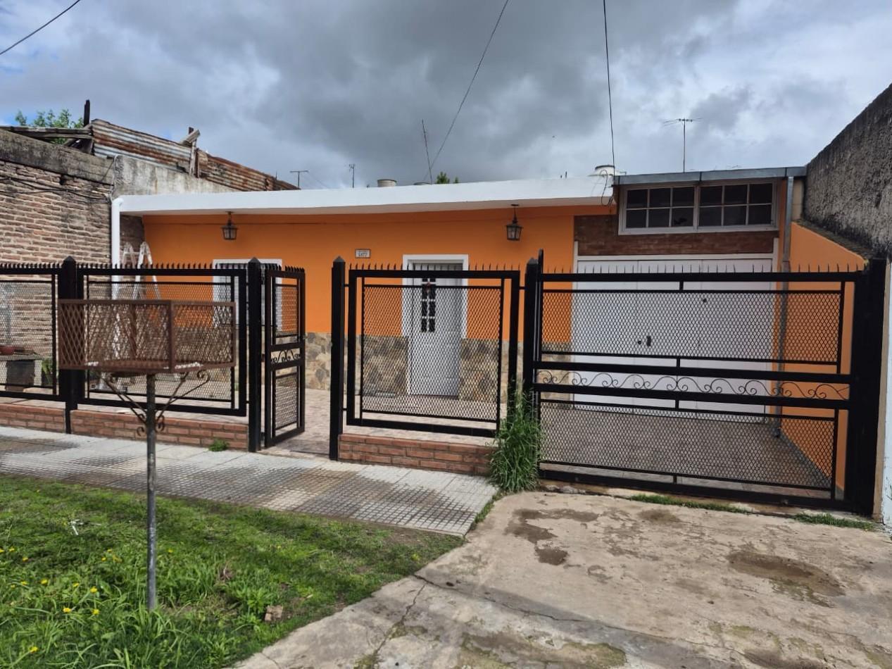 Foto de EXCELENTE CASA MULTIFAMILIAR EN GONZALEZ CATAN, imagen 1
