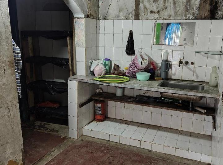 LOCAL EN ALQUILER S/AV. ESPORA EN BURZACO 3